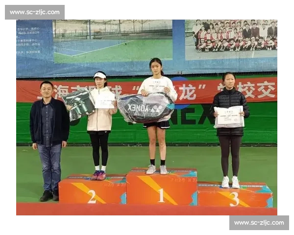 “凌云杯” 徐汇网球赛华东理工收拍 跨年龄对决点燃全民健身热潮 “凌云杯” 徐汇网球赛华东理工收拍 跨年龄对决点燃全民健身热潮